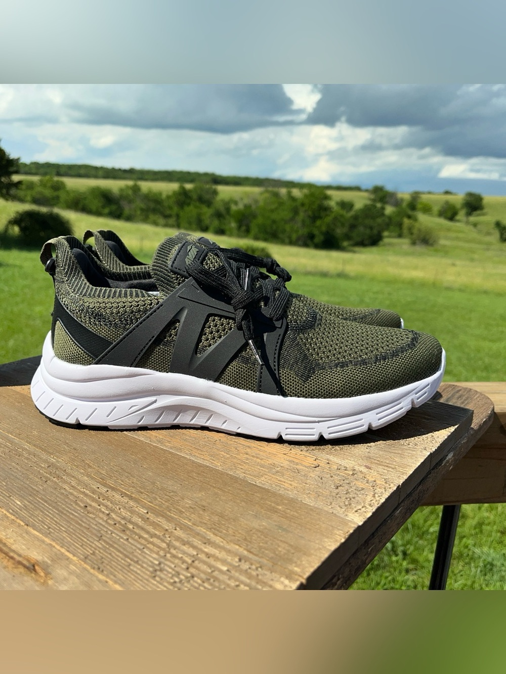 Avia Men's Quickflash Running Shoes Sneakers Size 9 1/2 Black Olive Green NWT